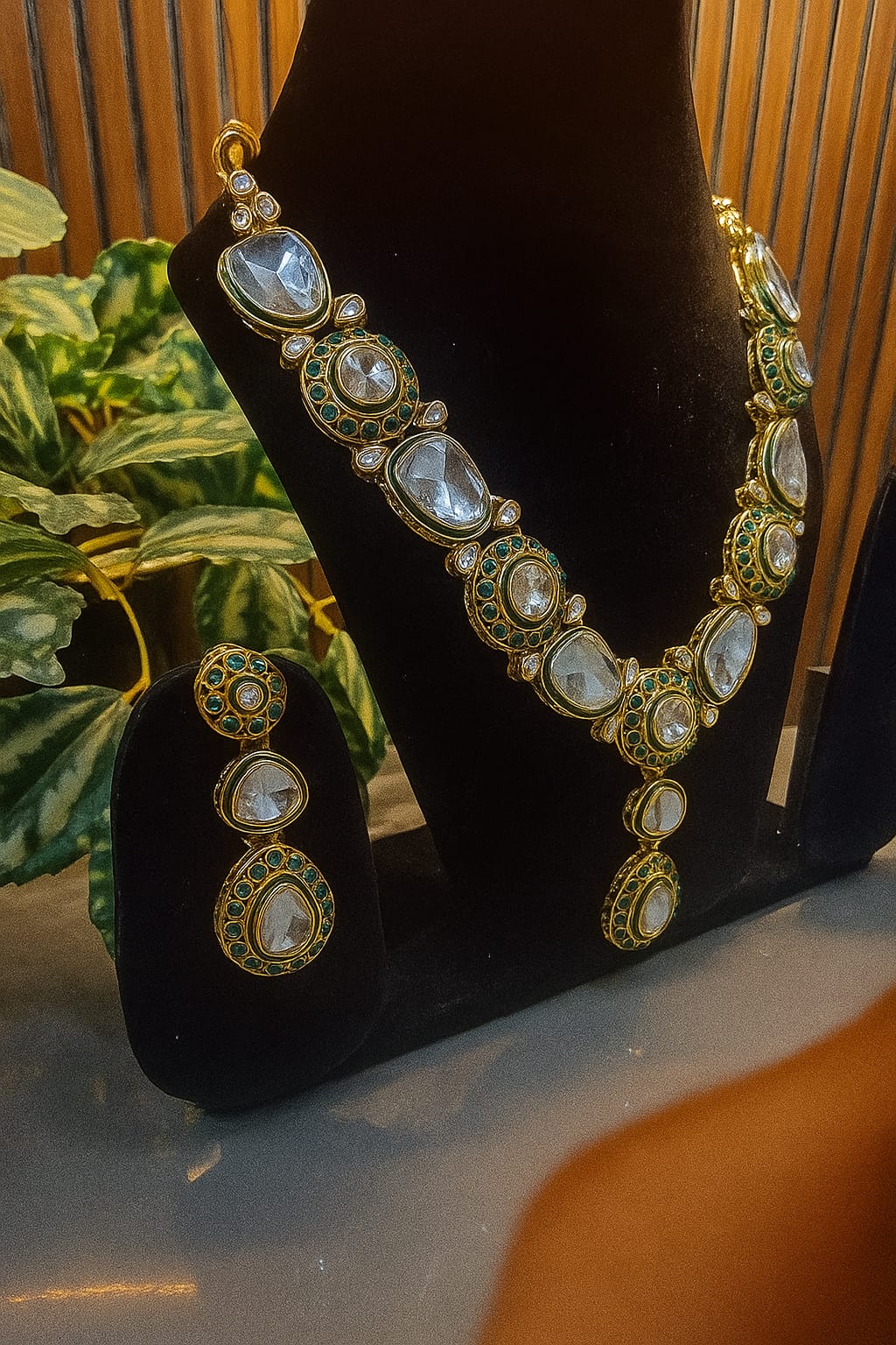 Royal Green Kundan Long Necklace Set with Earrings – Meeraj Designs